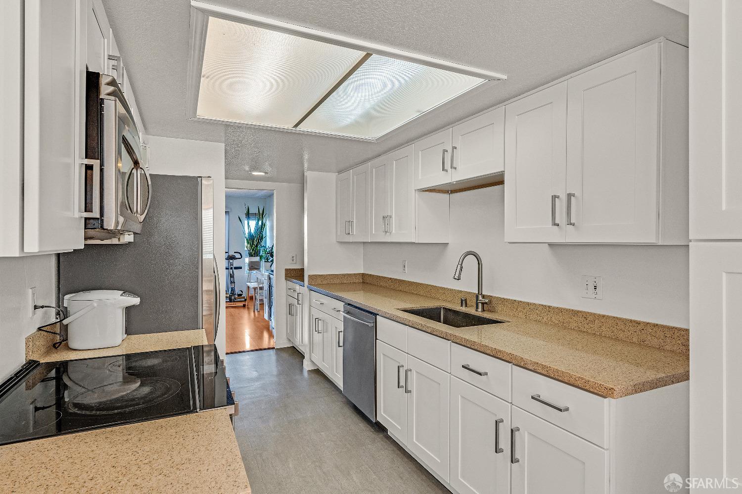 Detail Gallery Image 13 of 47 For 3550 Carter Dr #148,  South San Francisco,  CA 94080 - 3 Beds | 2/1 Baths