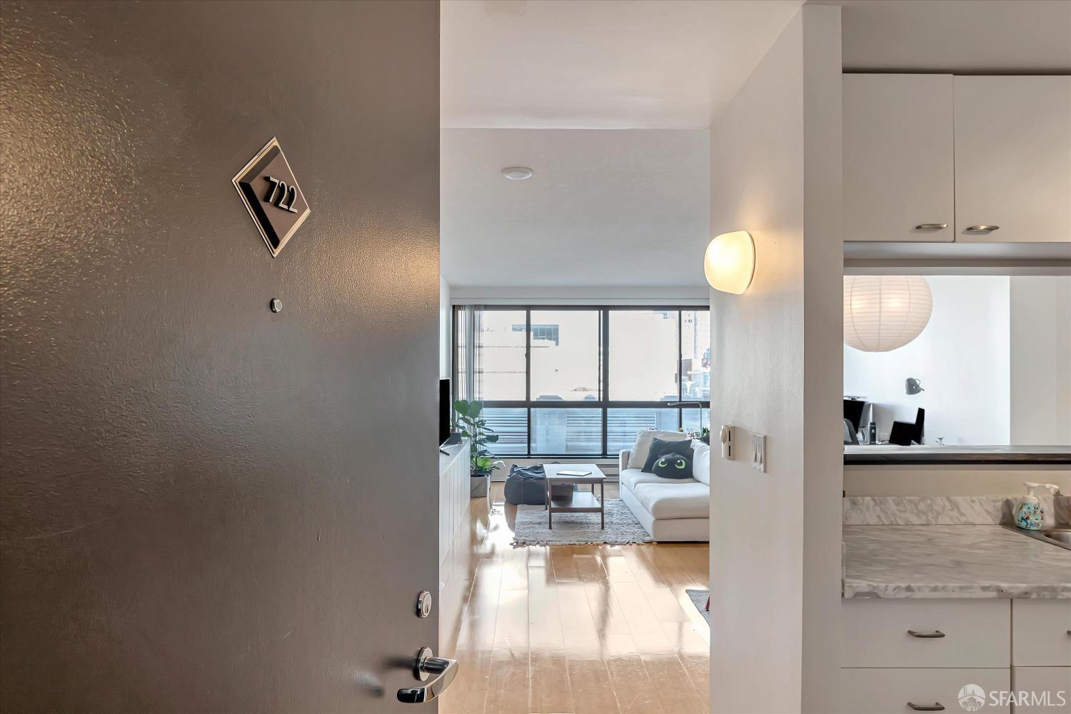 Detail Gallery Image 1 of 1 For 300 3rd St #722,  San Francisco,  CA 94107 - 1 Beds | 1 Baths