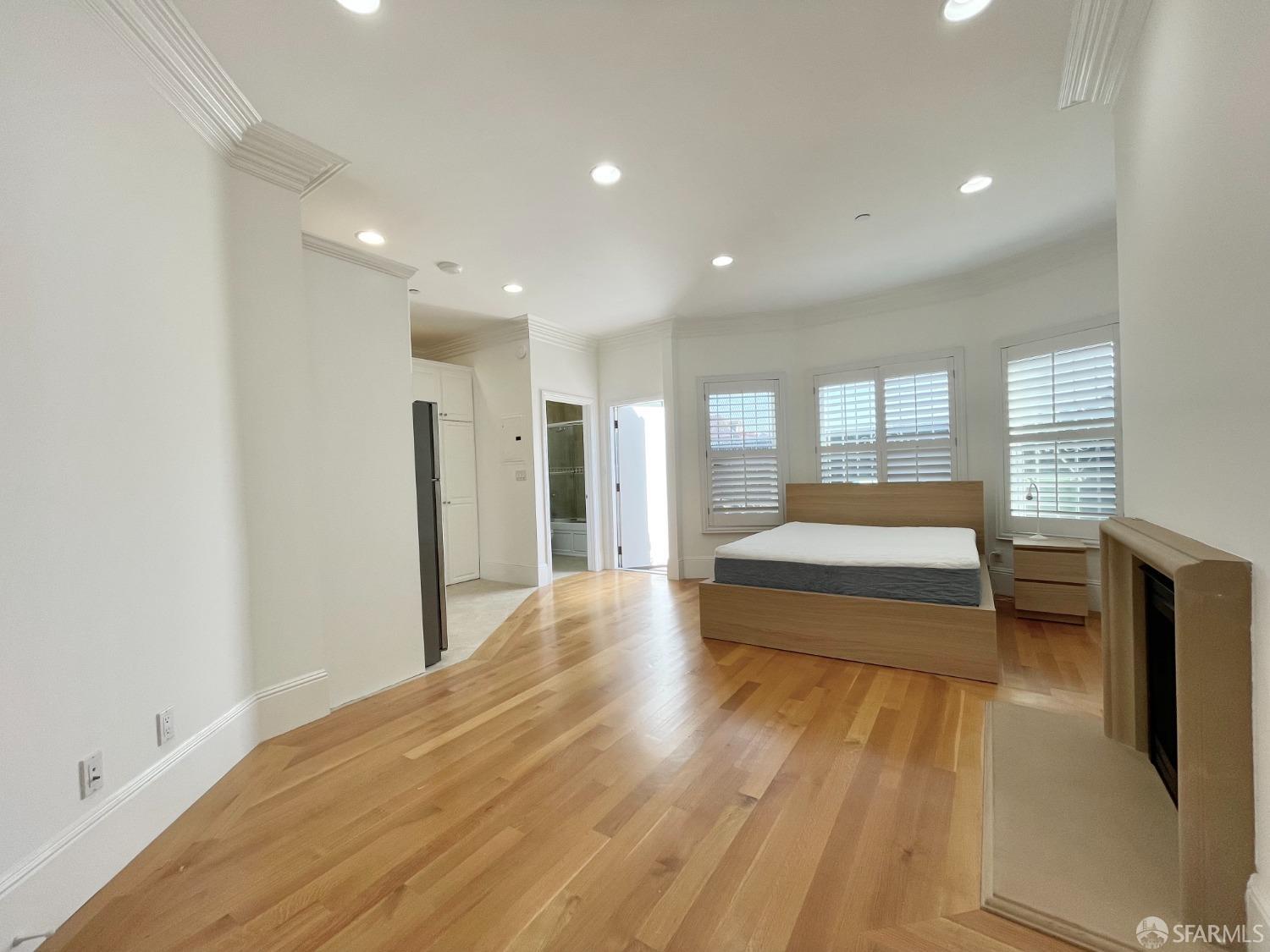 Detail Gallery Image 2 of 13 For 612 Clayton St #3,  San Francisco,  CA 94117 - 0 Beds | 1 Baths