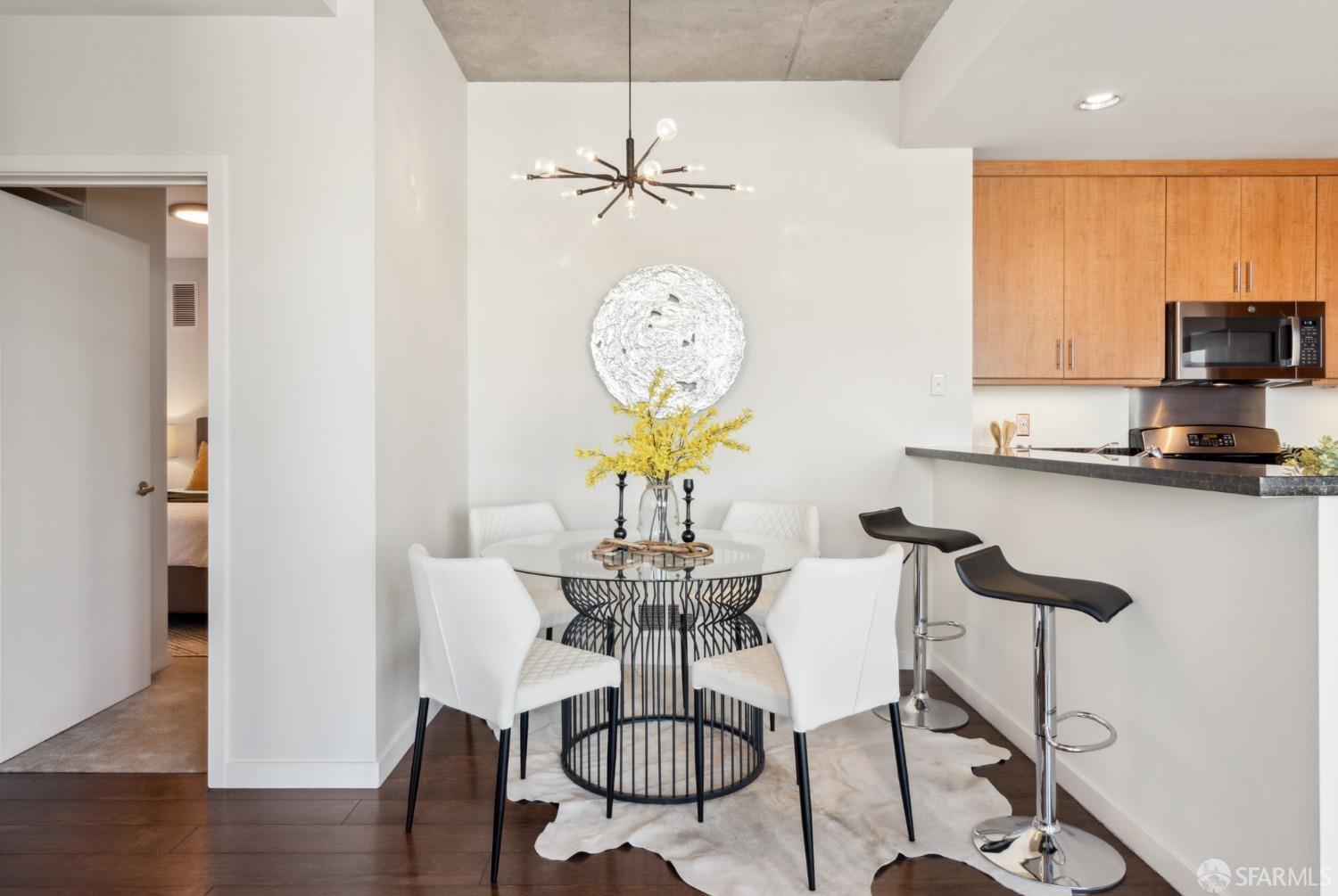 Detail Gallery Image 9 of 51 For 288 3rd St #201,  Oakland,  CA 94607 - 2 Beds | 2 Baths
