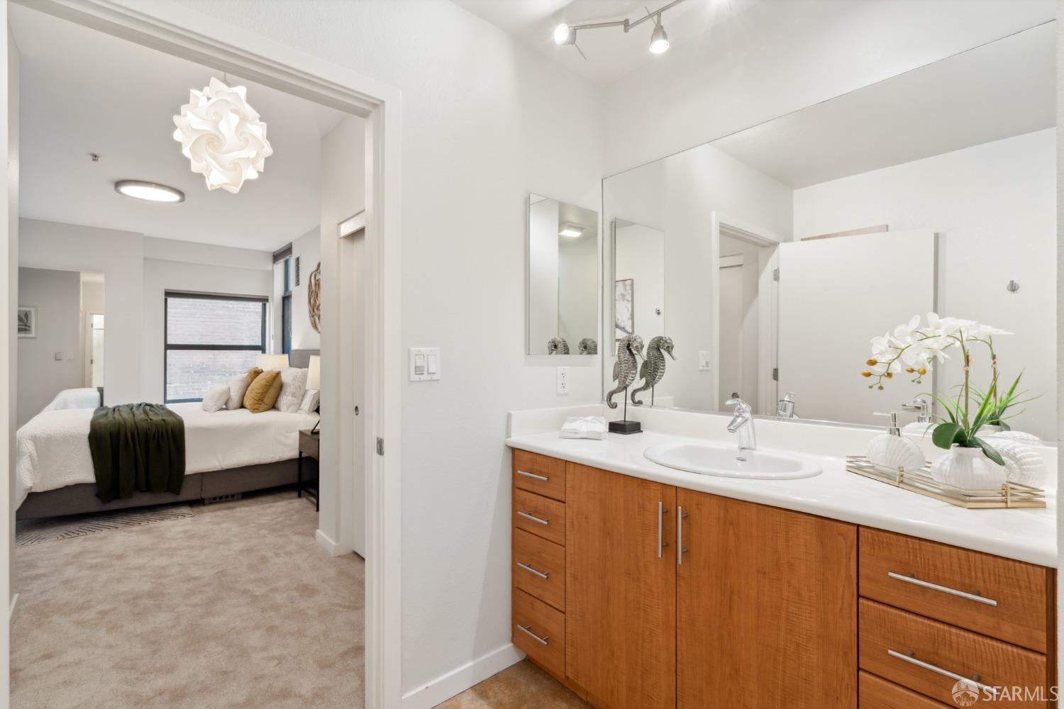 Detail Gallery Image 18 of 51 For 288 3rd St #201,  Oakland,  CA 94607 - 2 Beds | 2 Baths