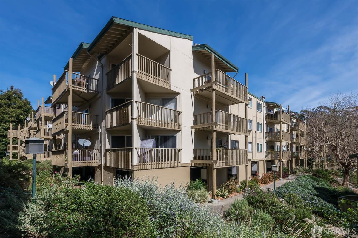 Detail Gallery Image 33 of 61 For 368 Imperial Way #305,  Daly City,  CA 94015 - 2 Beds | 2 Baths