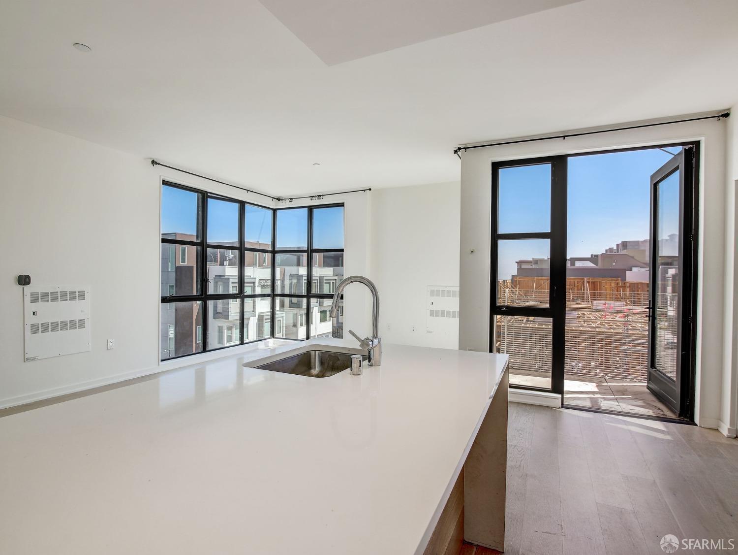 Detail Gallery Image 7 of 50 For 451 Donahue St #502,  San Francisco,  CA 94124 - 2 Beds | 2 Baths