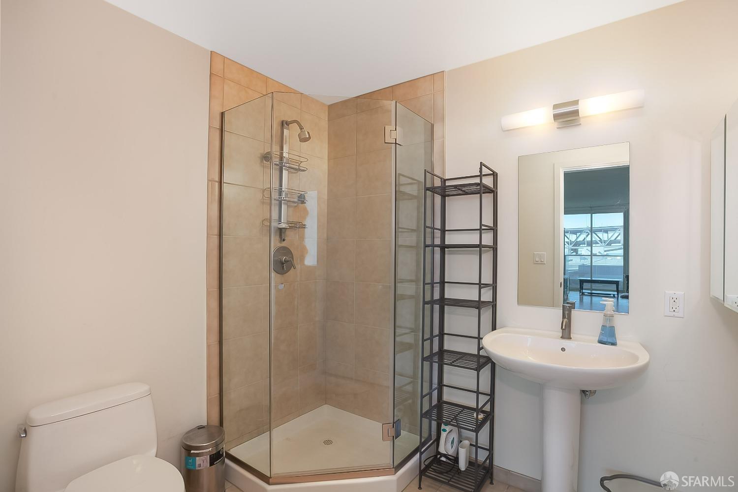 Detail Gallery Image 9 of 24 For 301 Main St 12d,  San Francisco,  CA 94105 - 2 Beds | 2 Baths