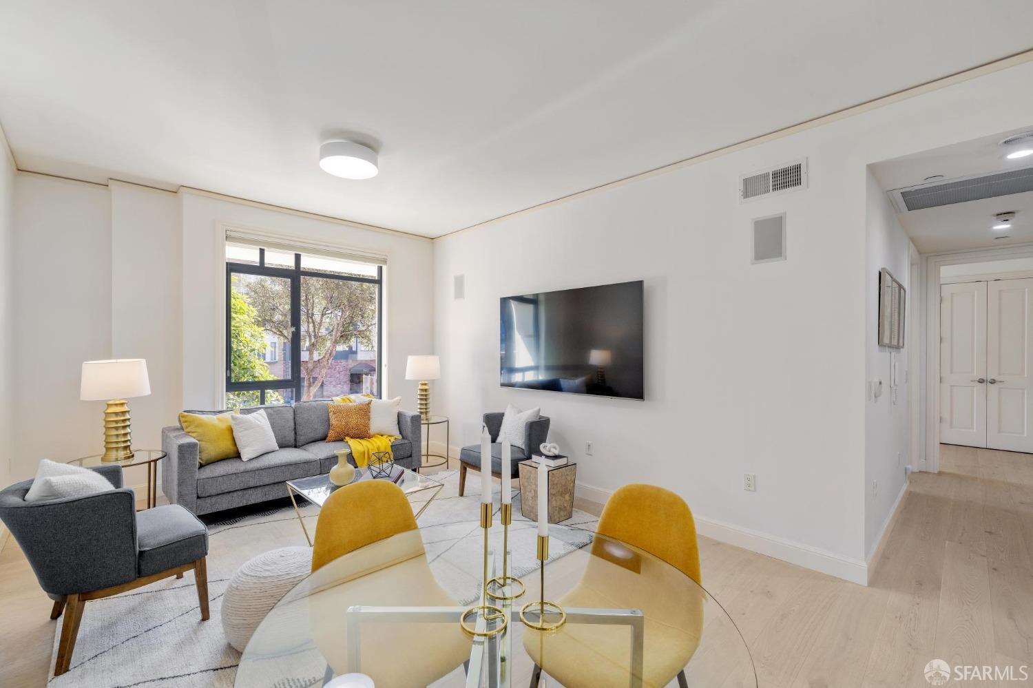 Detail Gallery Image 10 of 42 For 1501 Greenwich St #202,  San Francisco,  CA 94123 - 2 Beds | 2 Baths
