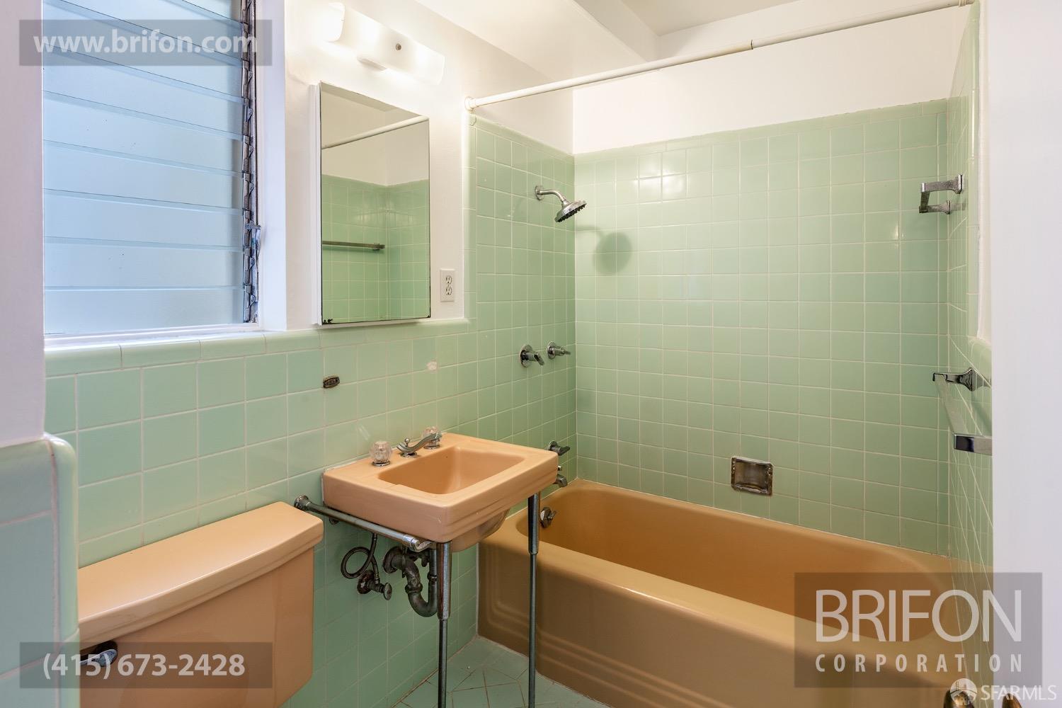 Detail Gallery Image 6 of 19 For 2215 Gough St #3,  San Francisco,  CA 94109 - 1 Beds | 1 Baths
