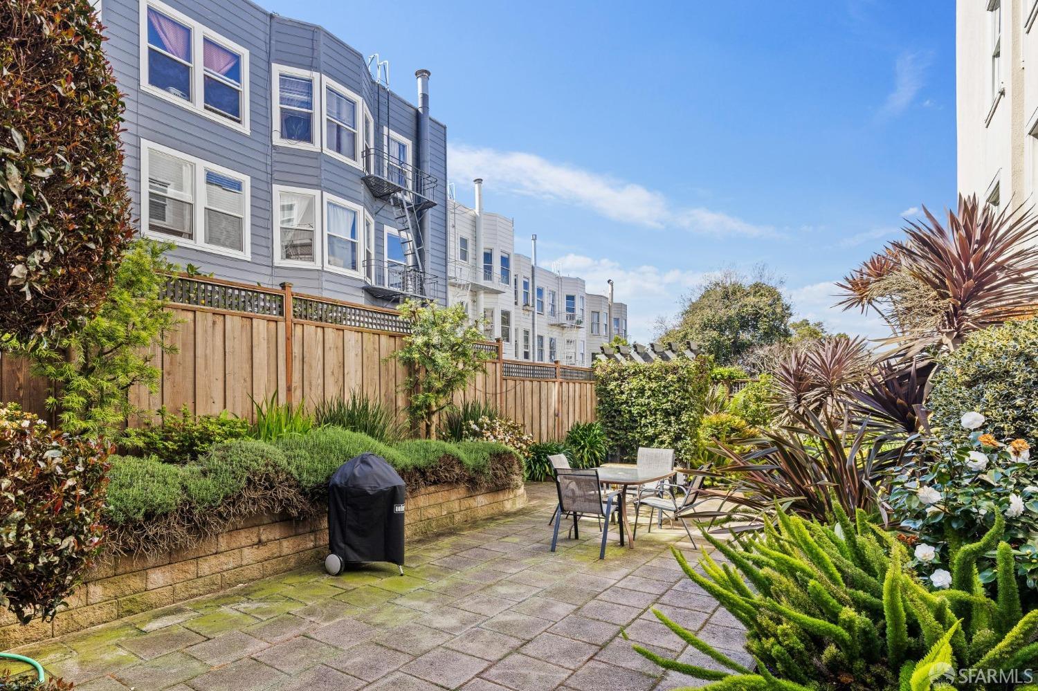 Detail Gallery Image 39 of 42 For 1501 Greenwich St #202,  San Francisco,  CA 94123 - 2 Beds | 2 Baths