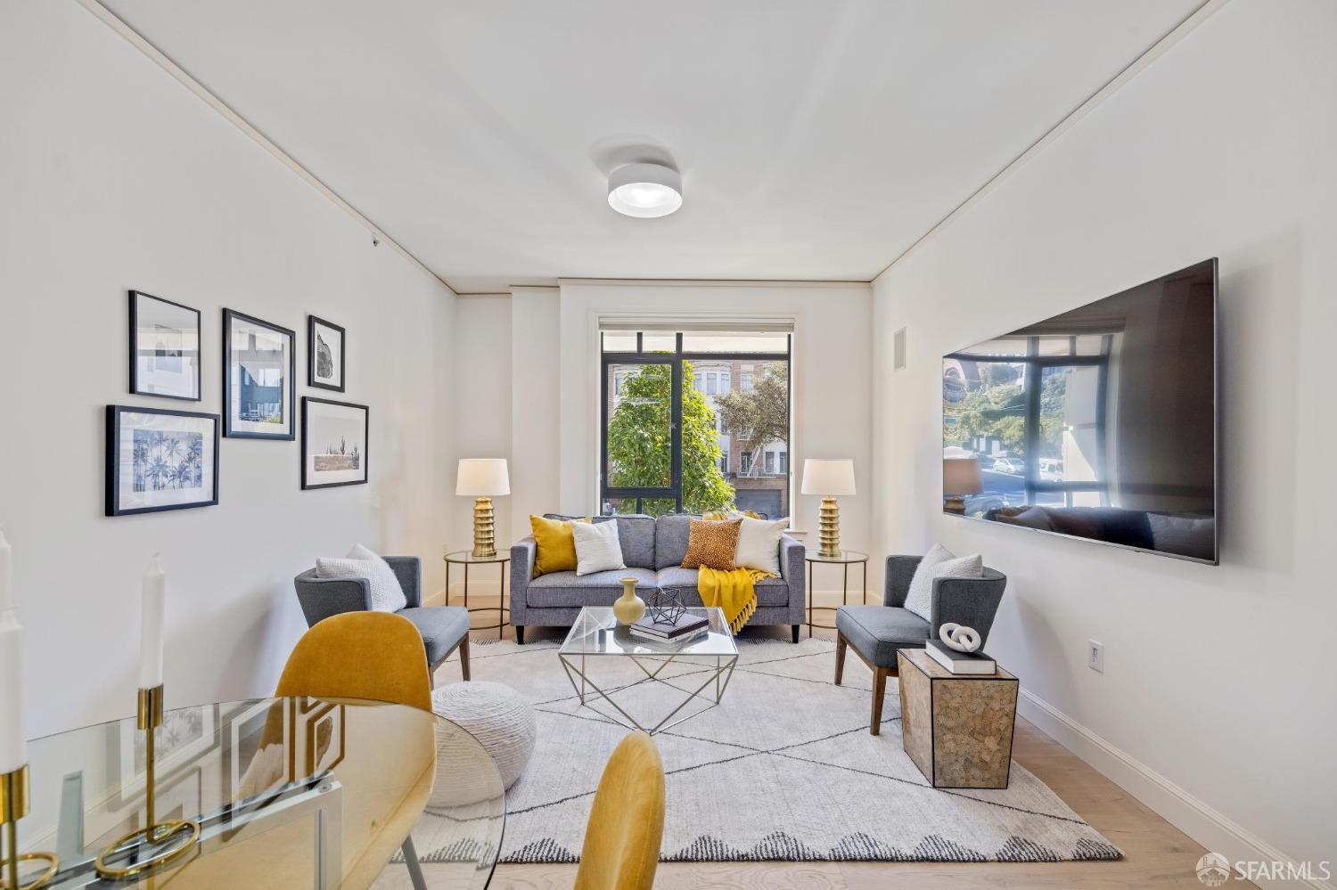 Detail Gallery Image 4 of 42 For 1501 Greenwich St #202,  San Francisco,  CA 94123 - 2 Beds | 2 Baths