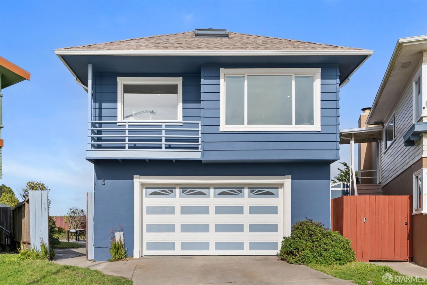 Detail Gallery Image 1 of 53 For 3 Skyline Dr, Daly City,  CA 94015 - 6 Beds | 3/2 Baths