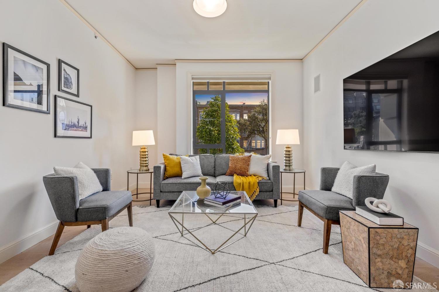 Detail Gallery Image 5 of 42 For 1501 Greenwich St #202,  San Francisco,  CA 94123 - 2 Beds | 2 Baths