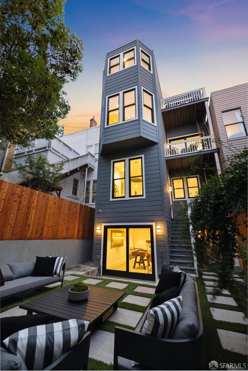 Detail Gallery Image 56 of 60 For 704 Ashbury St, San Francisco,  CA 94117 - 5 Beds | 4/2 Baths