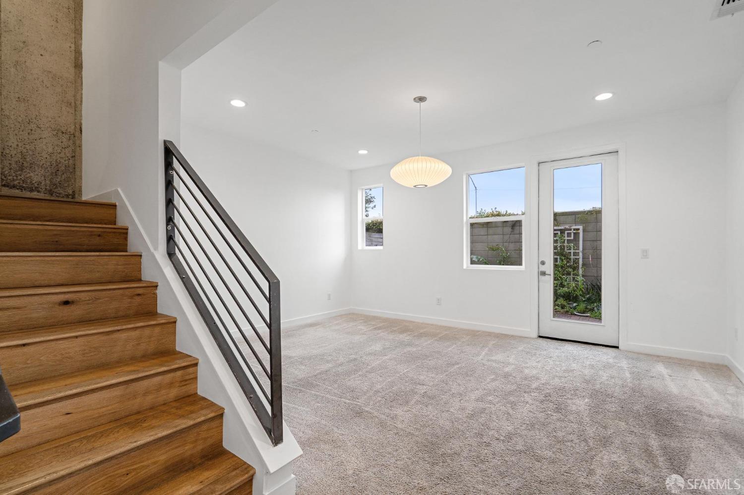 Detail Gallery Image 12 of 57 For 1353 Pullman Way, Oakland,  CA 94607 - 2 Beds | 2/1 Baths