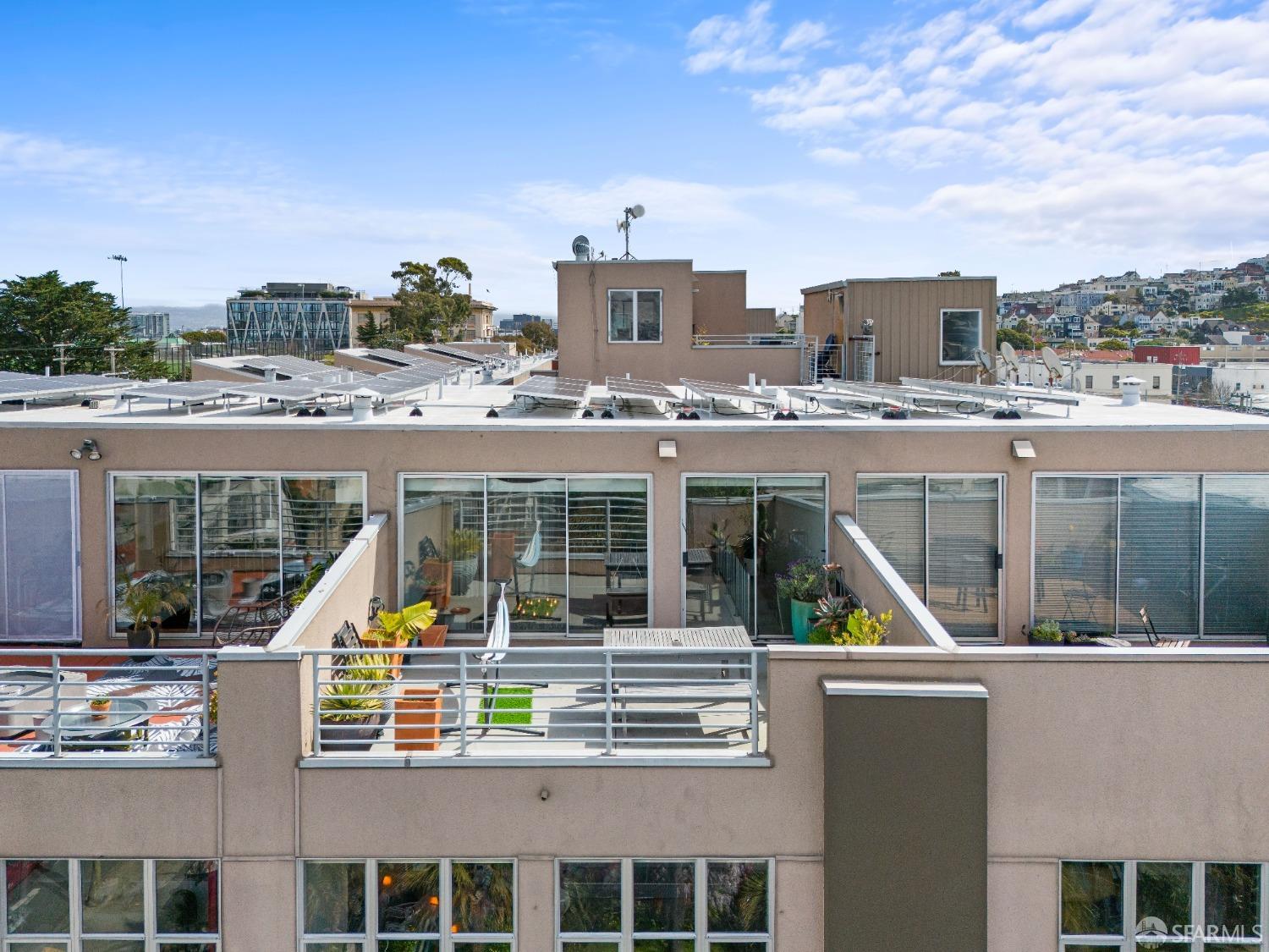 Detail Gallery Image 1 of 24 For 1800 Bryant St #315,  San Francisco,  CA 94110 - 1 Beds | 2 Baths