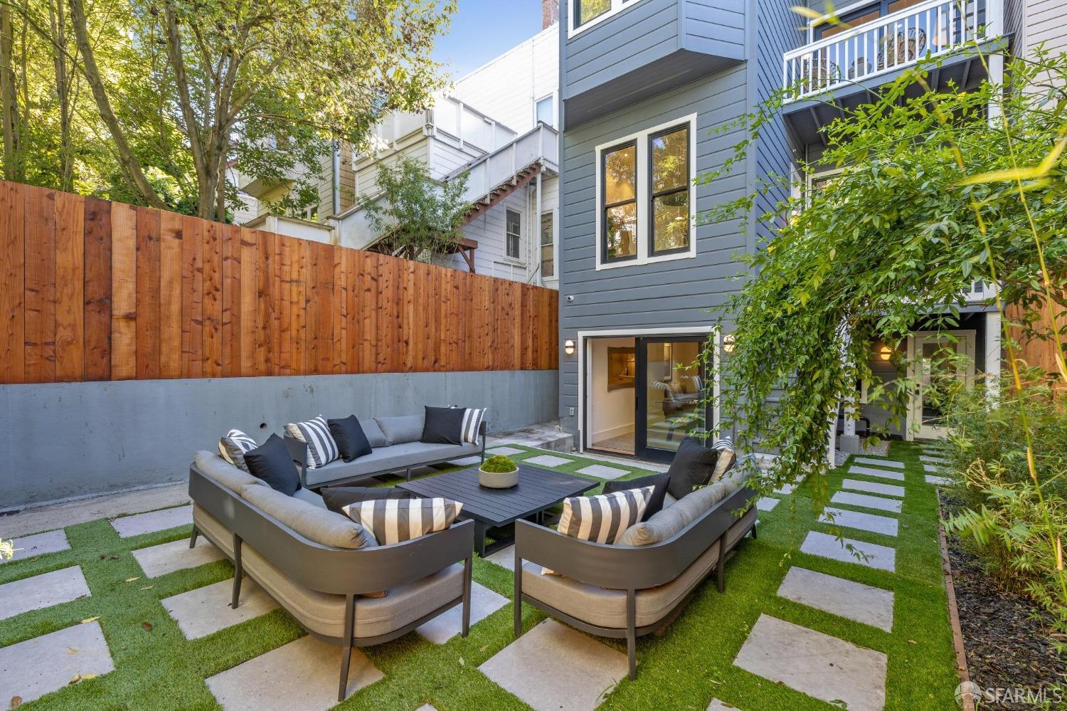Detail Gallery Image 52 of 60 For 704 Ashbury St, San Francisco,  CA 94117 - 5 Beds | 4/2 Baths