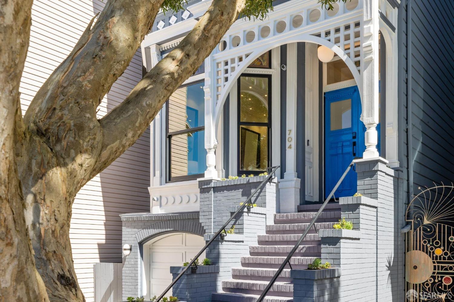 Detail Gallery Image 3 of 60 For 704 Ashbury St, San Francisco,  CA 94117 - 5 Beds | 4/2 Baths