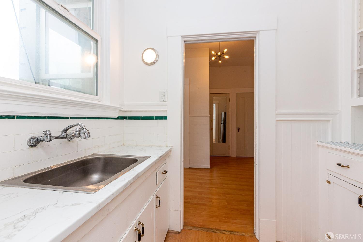 Detail Gallery Image 6 of 41 For 471 30th St, San Francisco,  CA 94131 - – Beds | – Baths