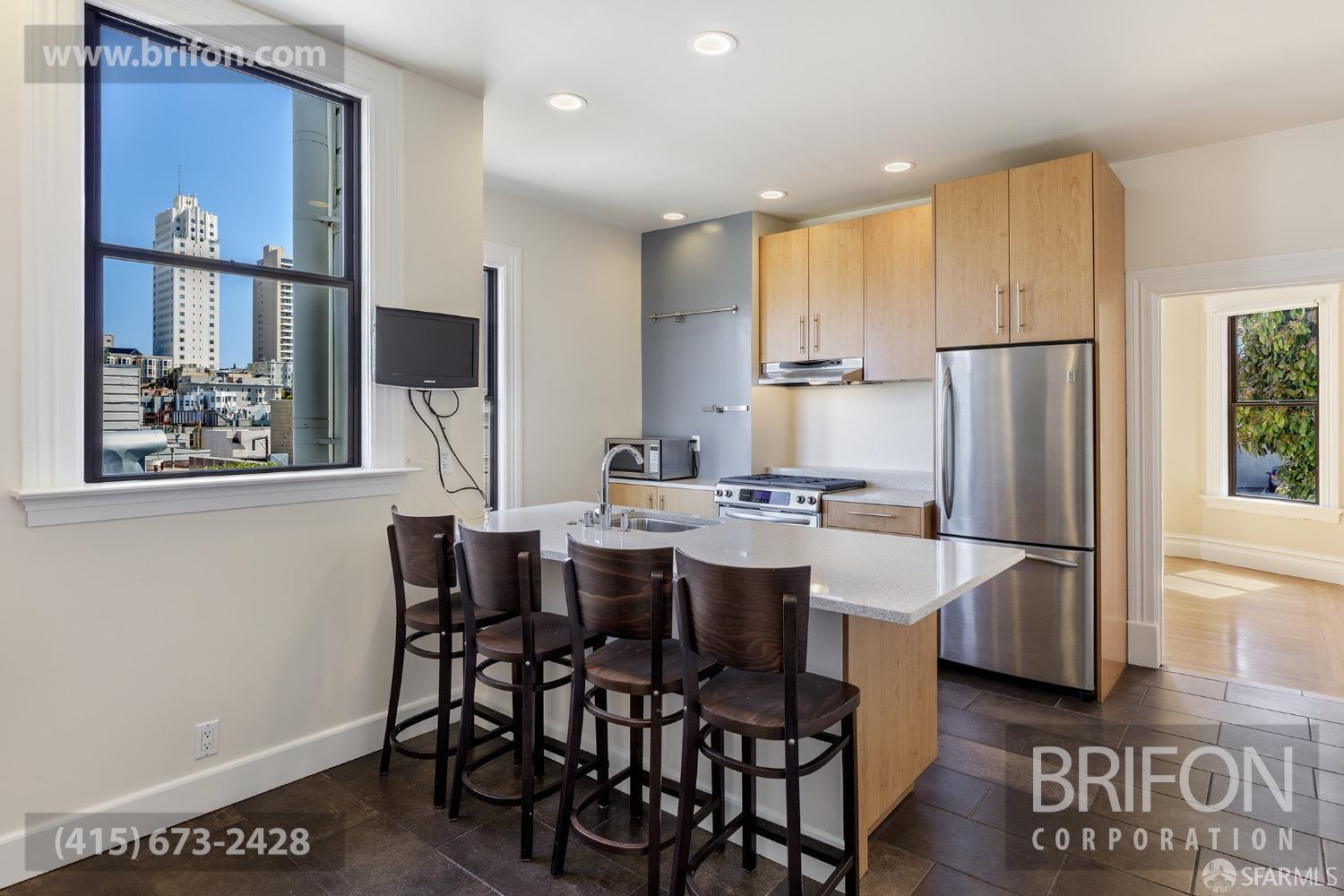 Detail Gallery Image 14 of 28 For 1530 Hyde St #6,  San Francisco,  CA 94109 - 2 Beds | 0/1 Baths
