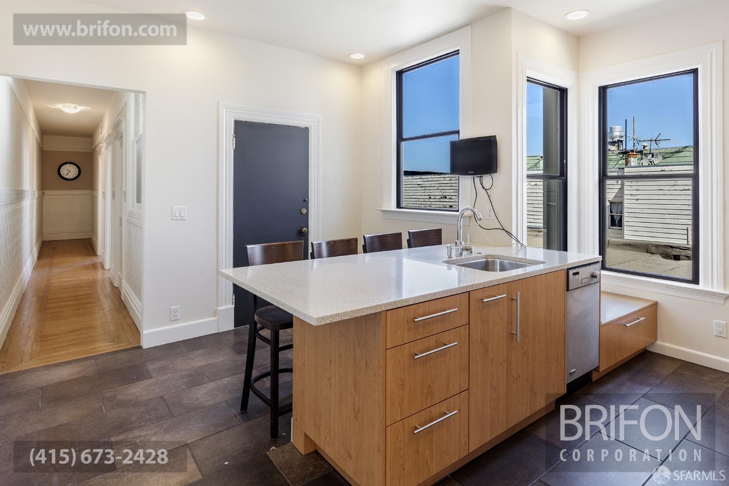 Detail Gallery Image 15 of 28 For 1530 Hyde St #6,  San Francisco,  CA 94109 - 2 Beds | 0/1 Baths