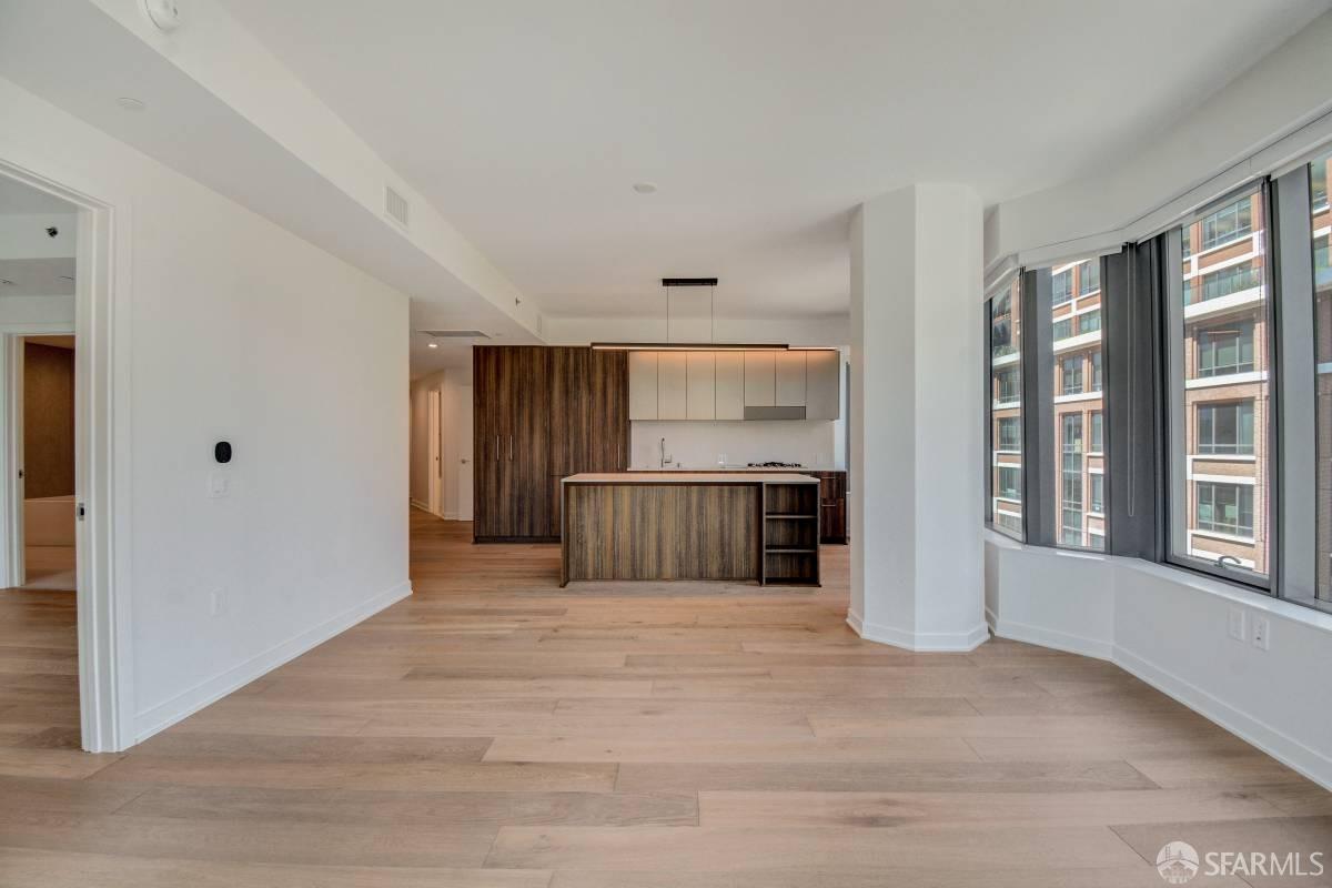 Detail Gallery Image 3 of 37 For 280 Spear St 7d,  San Francisco,  CA 94105 - 2 Beds | 2 Baths