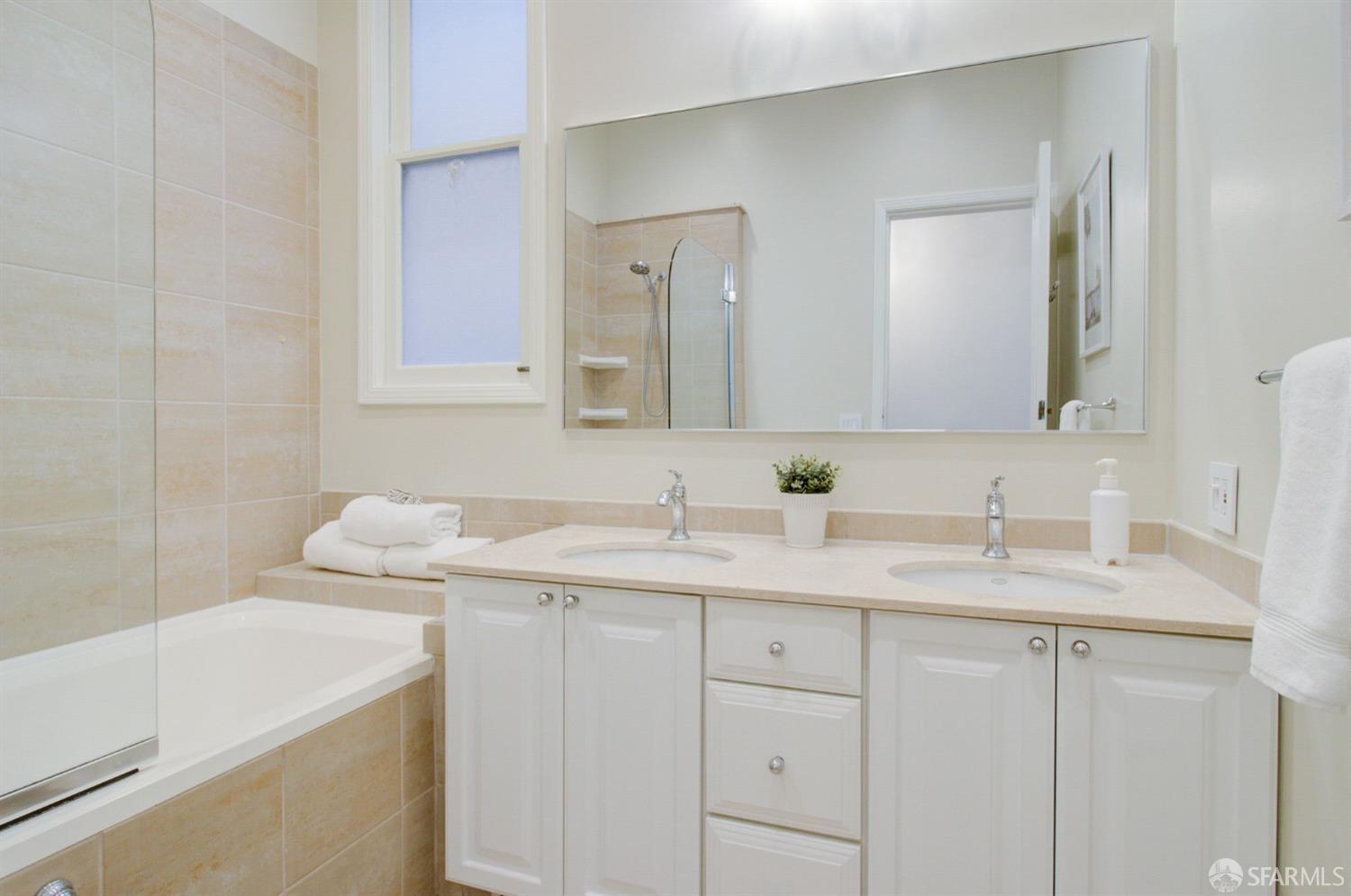 Detail Gallery Image 17 of 51 For 138 Scott St, San Francisco,  CA 94117 - 3 Beds | 2 Baths