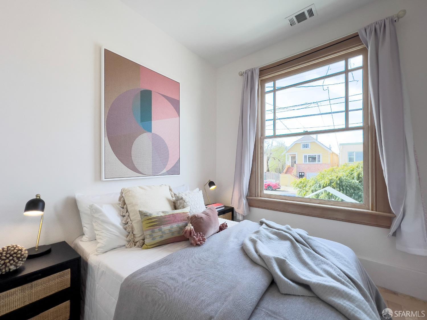 Detail Gallery Image 9 of 29 For 1470 Van Dyke Ave, San Francisco,  CA 94124 - 2 Beds | 2 Baths