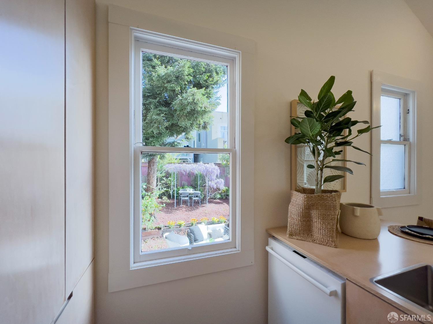 Detail Gallery Image 20 of 29 For 1470 Van Dyke Ave, San Francisco,  CA 94124 - 2 Beds | 2 Baths