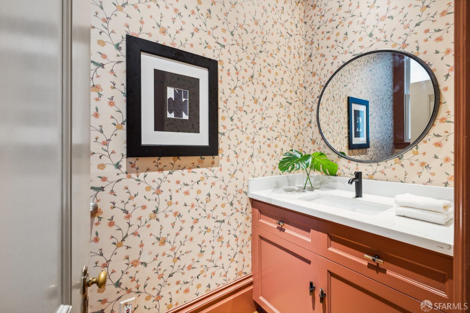 Detail Gallery Image 26 of 74 For 2763 Filbert St, San Francisco,  CA 94123 - 4 Beds | 3/1 Baths