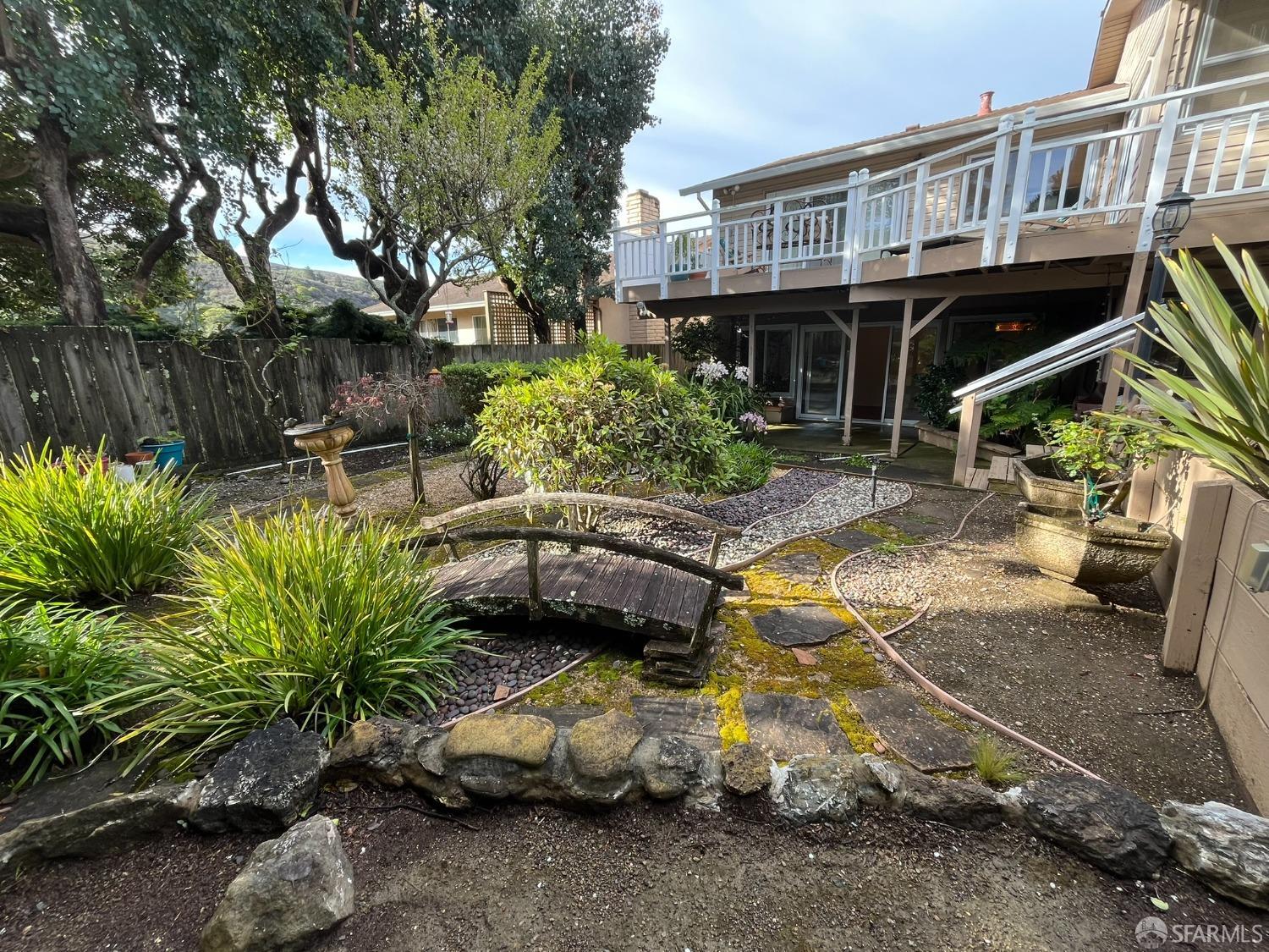 Detail Gallery Image 9 of 9 For 1032 Everglades Dr, Pacifica,  CA 94044 - 1 Beds | 1 Baths