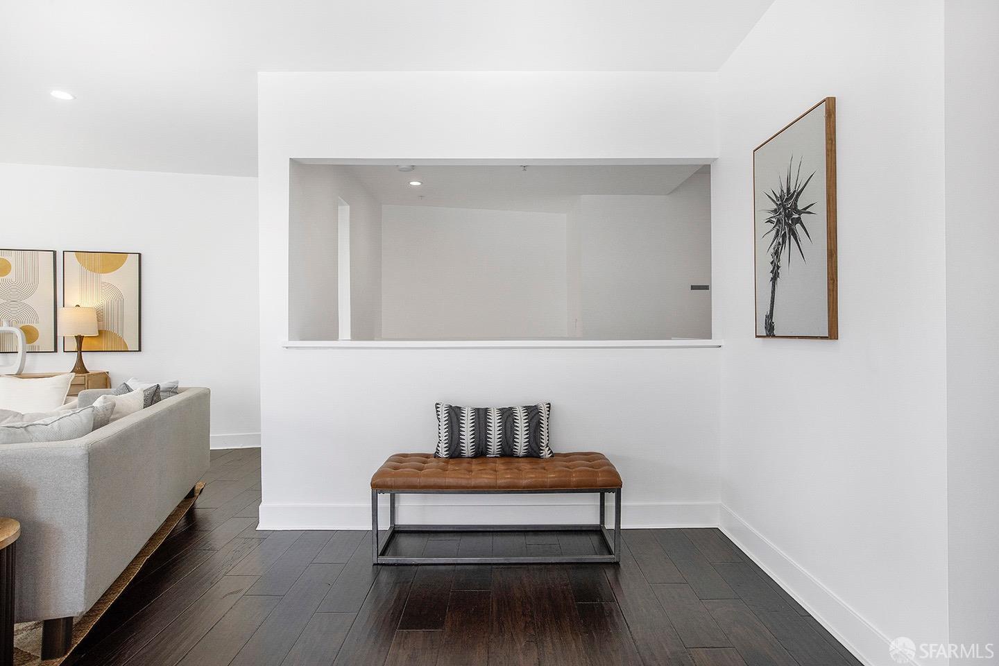 Detail Gallery Image 7 of 54 For 438 W Grand Ave #420,  Oakland,  CA 94612 - 3 Beds | 2/1 Baths