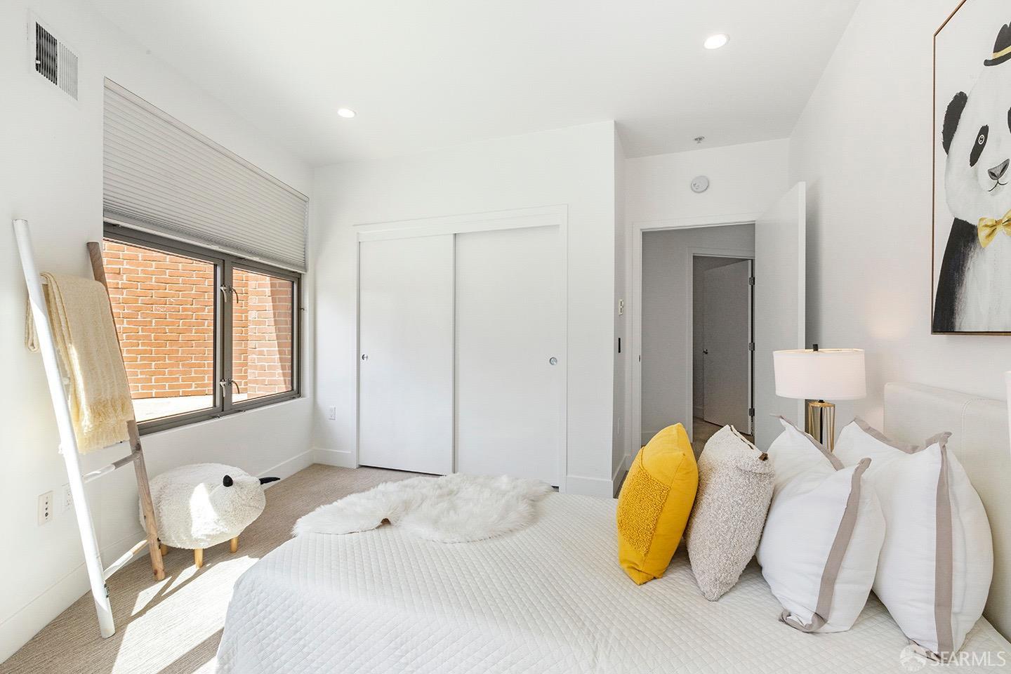 Detail Gallery Image 41 of 54 For 438 W Grand Ave #420,  Oakland,  CA 94612 - 3 Beds | 2/1 Baths