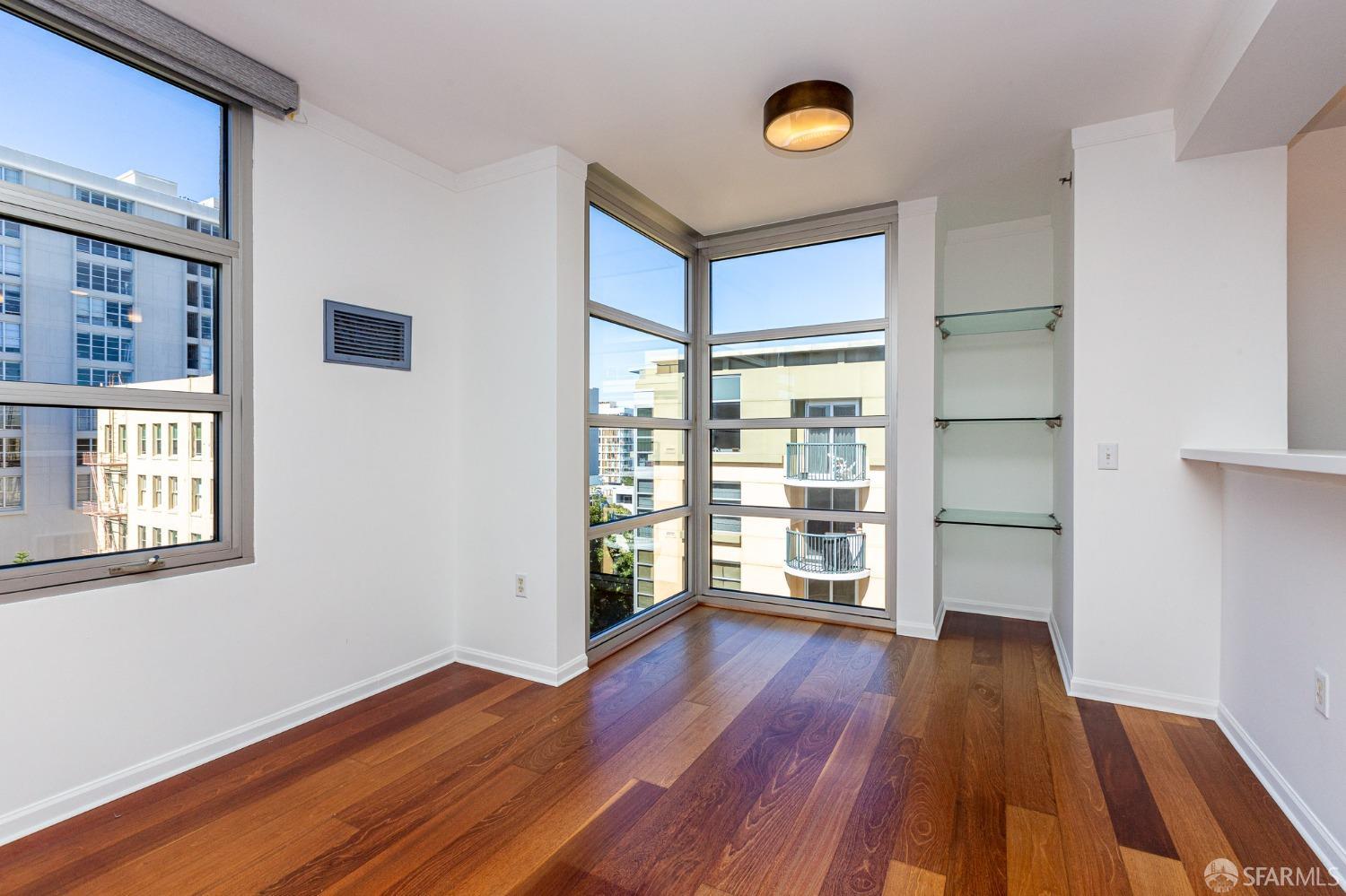 Detail Gallery Image 4 of 27 For 1800 Washington St #811,  San Francisco,  CA 94109 - 2 Beds | 2 Baths