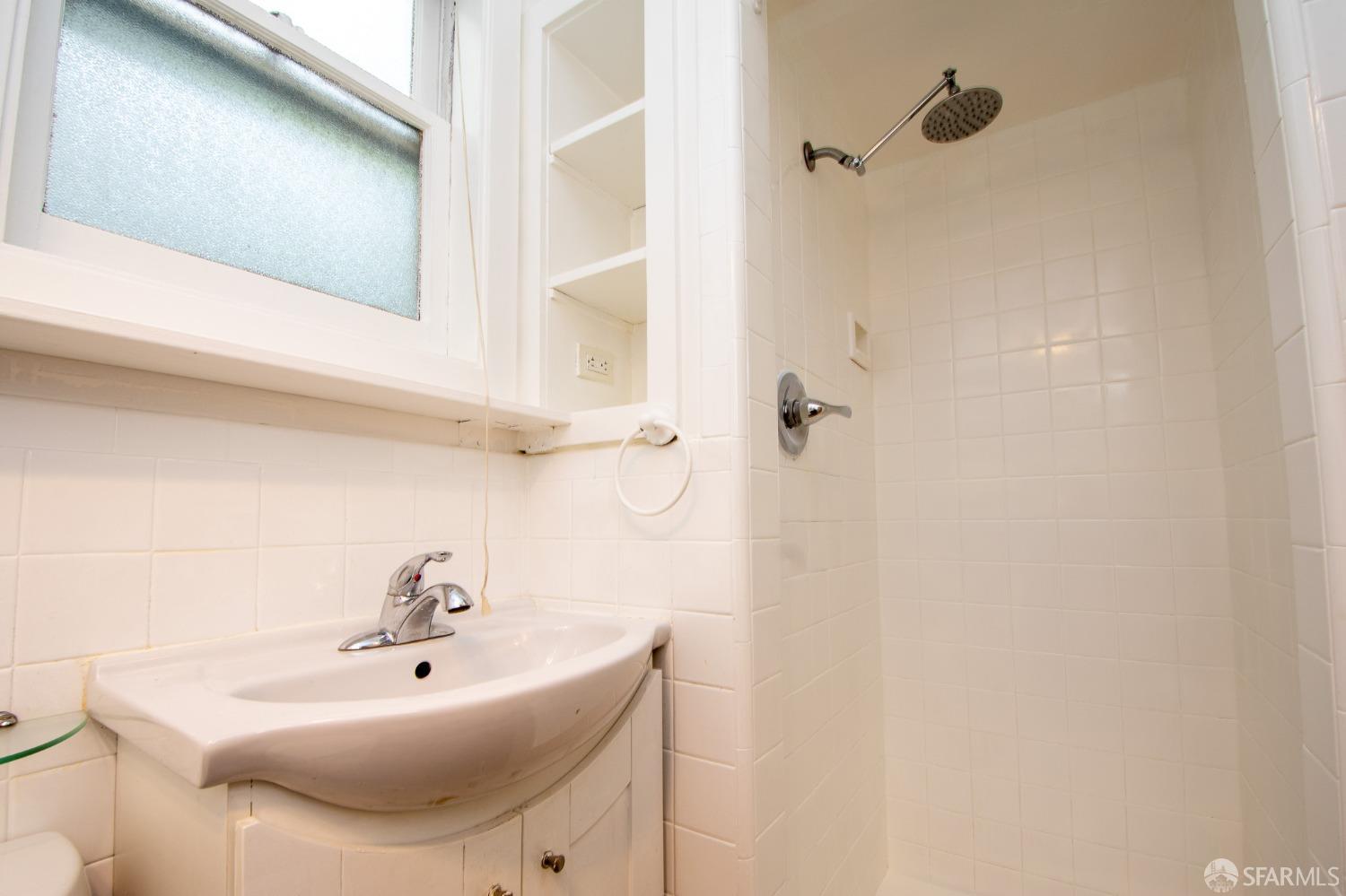 Detail Gallery Image 9 of 13 For 207 Bonview St #B,  San Francisco,  CA 94110 - 1 Beds | 1 Baths