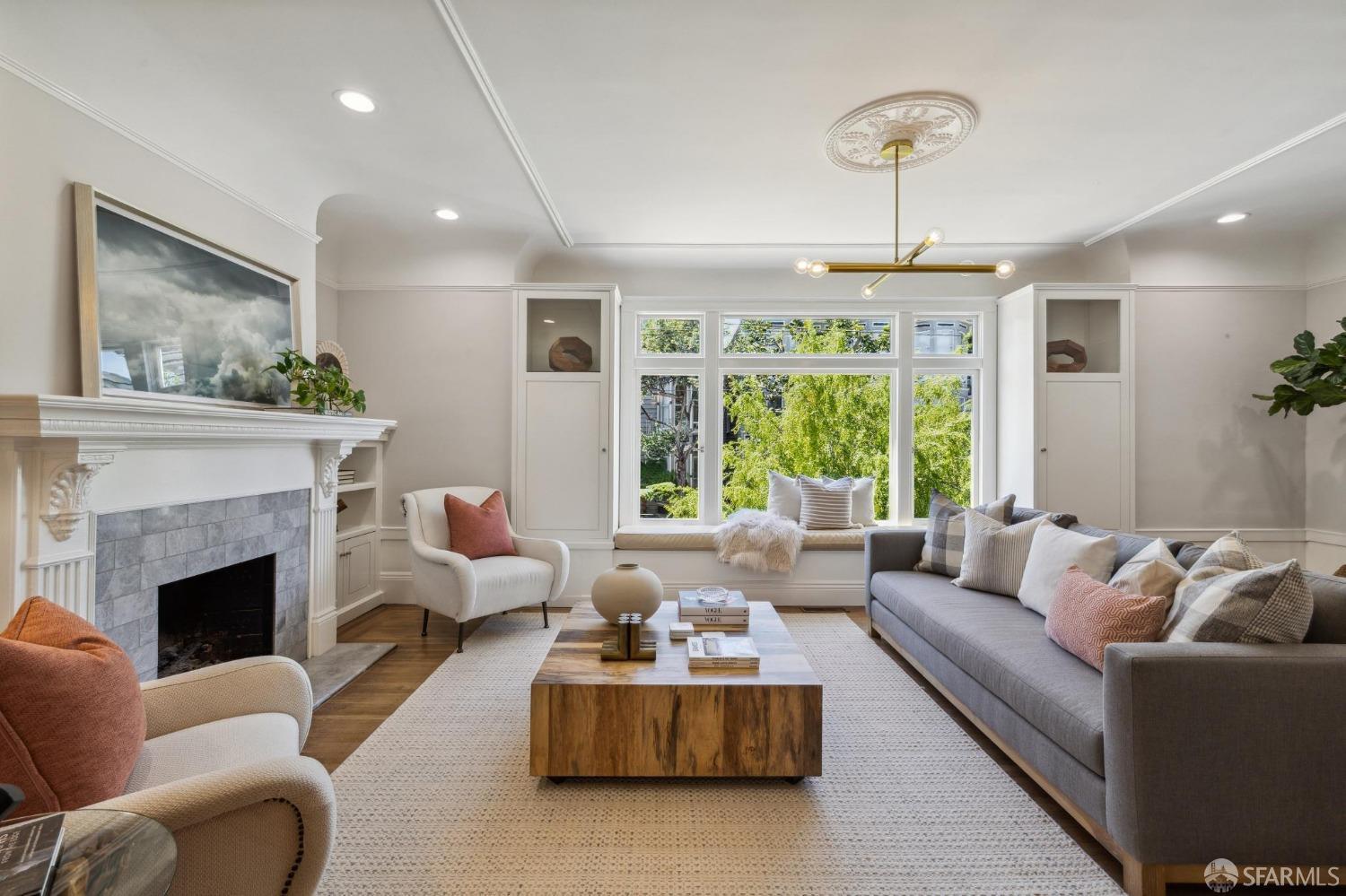 Detail Gallery Image 7 of 38 For 3038 Steiner St, San Francisco,  CA 94123 - 3 Beds | 2/1 Baths