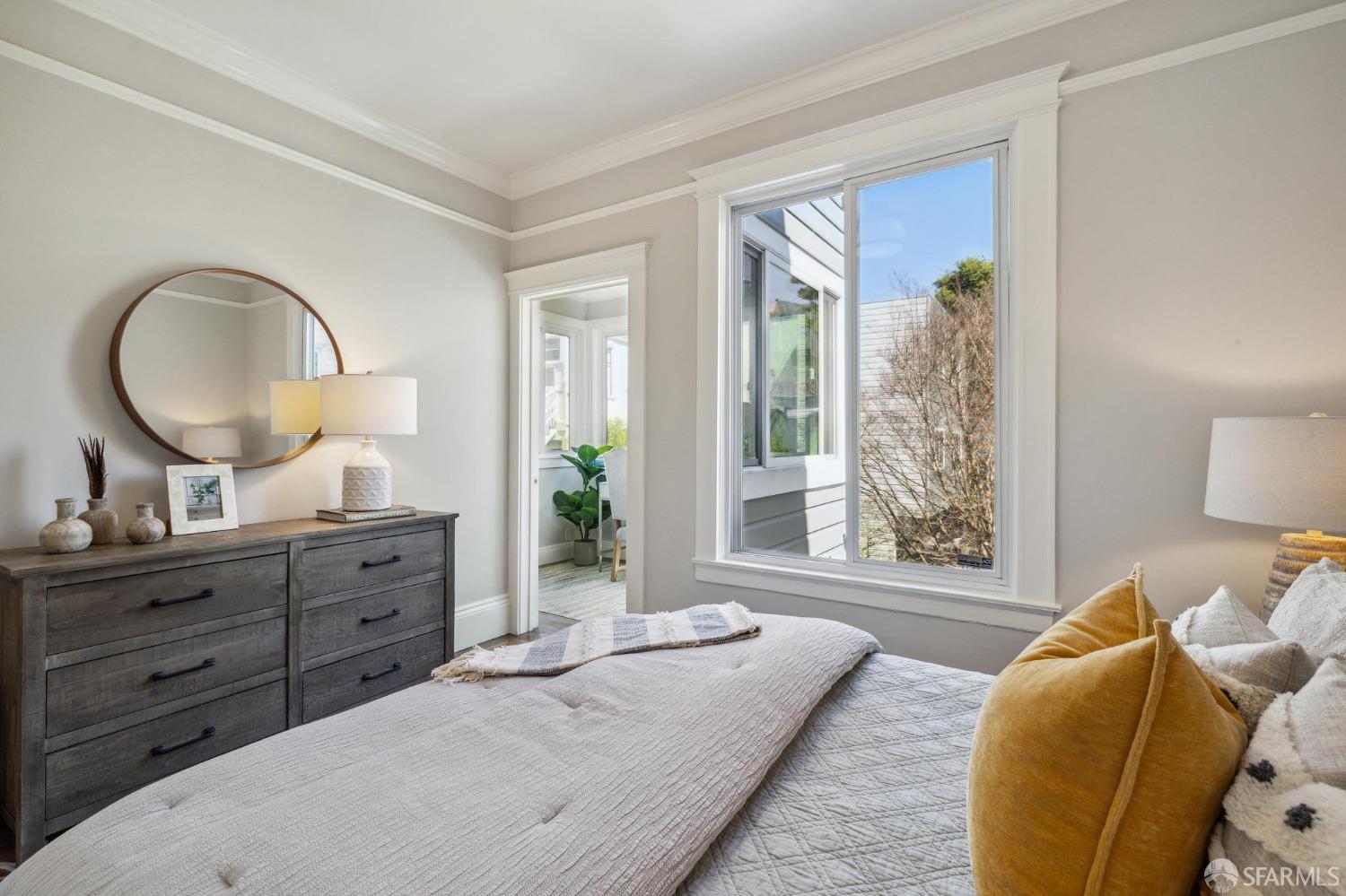 Detail Gallery Image 21 of 38 For 3038 Steiner St, San Francisco,  CA 94123 - 3 Beds | 2/1 Baths