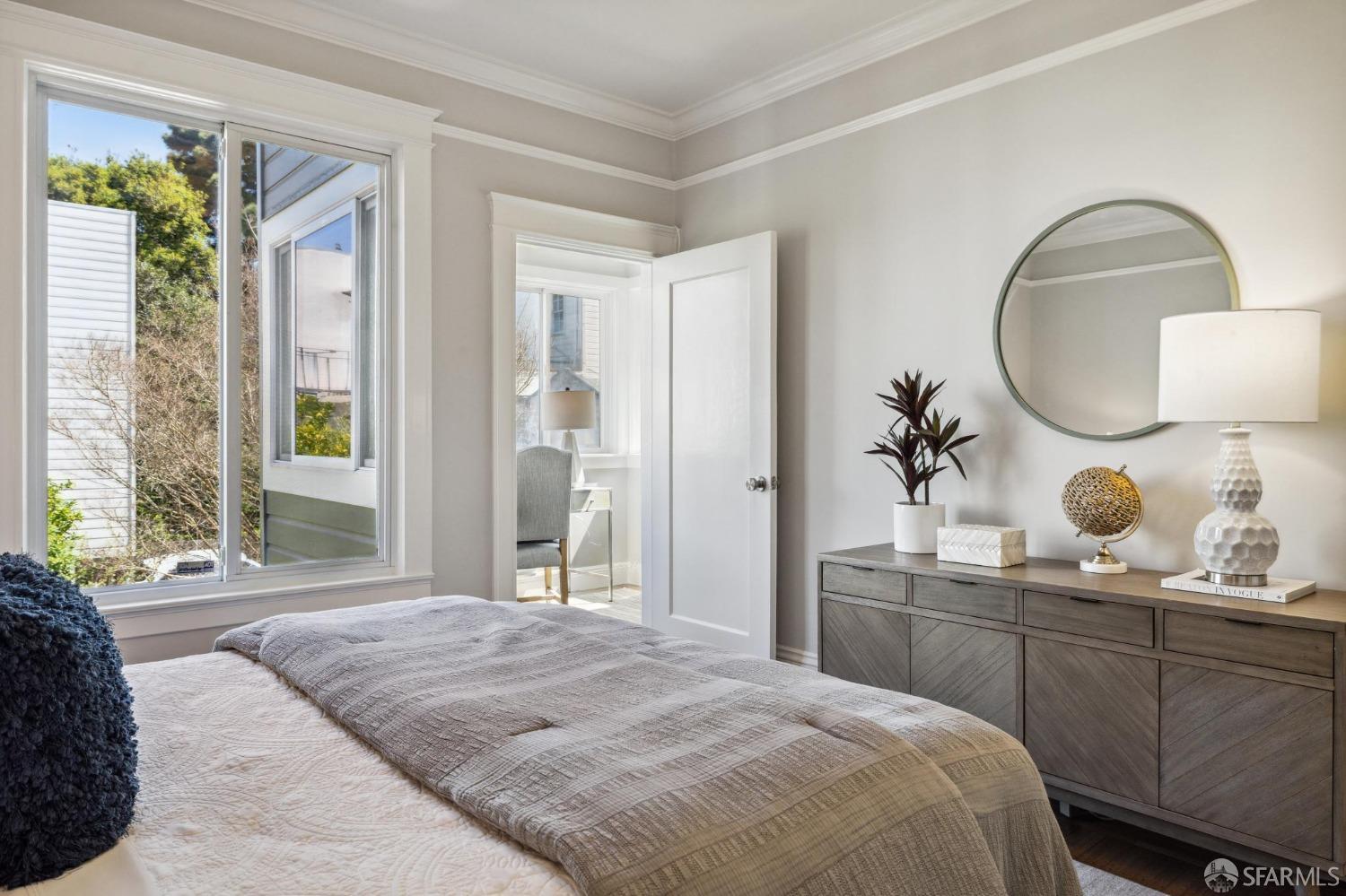 Detail Gallery Image 17 of 38 For 3038 Steiner St, San Francisco,  CA 94123 - 3 Beds | 2/1 Baths