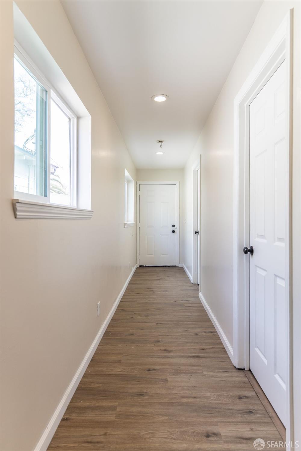 Detail Gallery Image 8 of 27 For 166 B St, Hayward,  CA 94541 - 2 Beds | 1 Baths