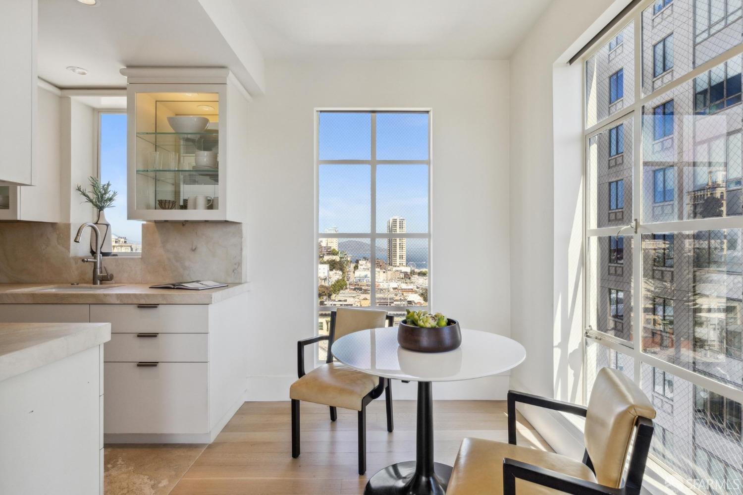 Detail Gallery Image 11 of 48 For 1190 Sacramento St #9,  San Francisco,  CA 94108 - 2 Beds | 2 Baths