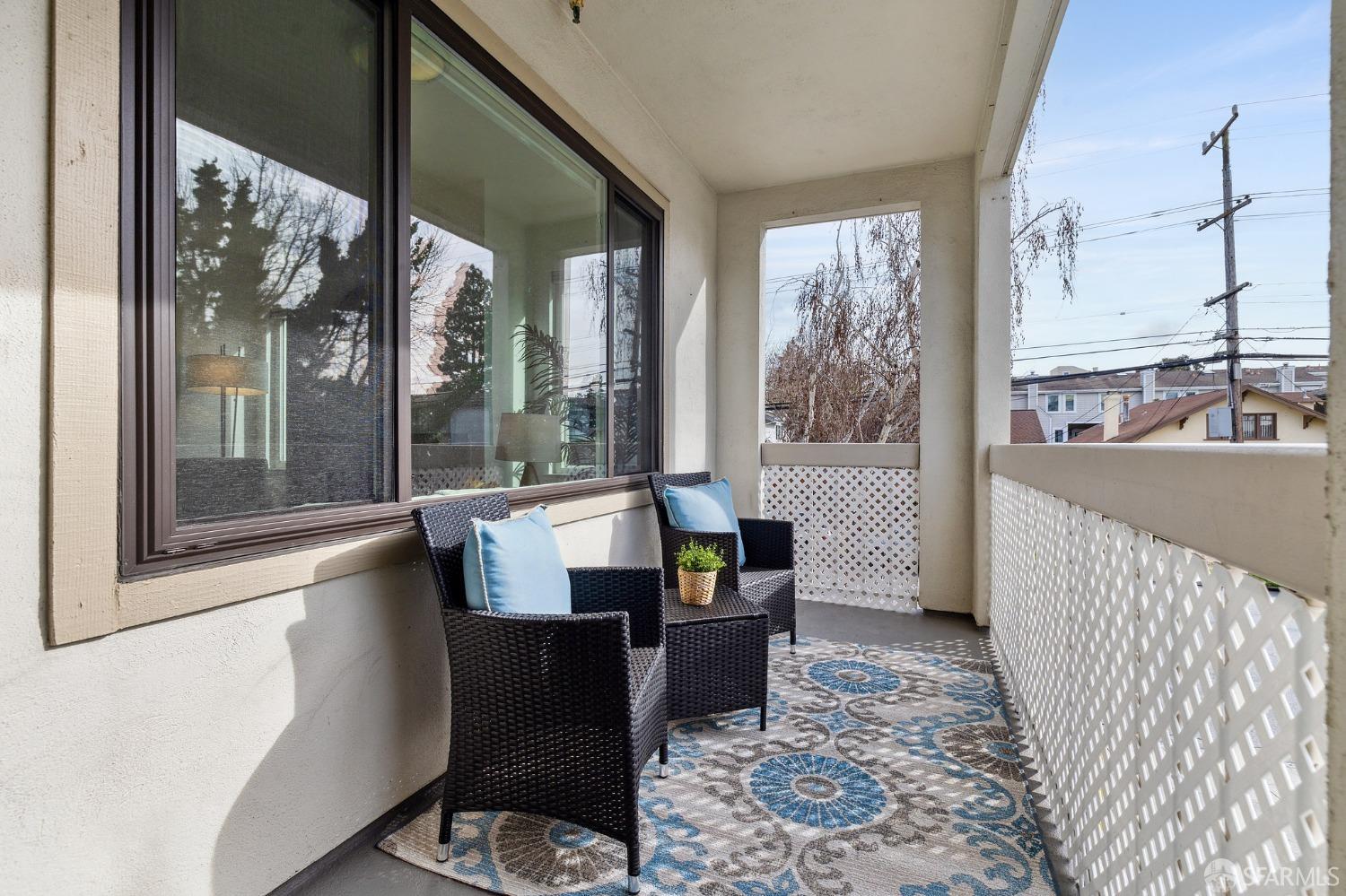 Detail Gallery Image 15 of 42 For 1110 Bayswater Ave #201,  Burlingame,  CA 94010 - 2 Beds | 2 Baths