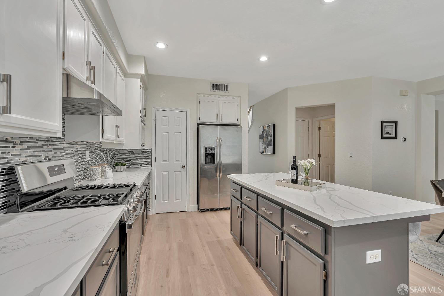 Detail Gallery Image 16 of 40 For 617 Carlotta Cir, Pinole,  CA 94564 - 4 Beds | 2/1 Baths