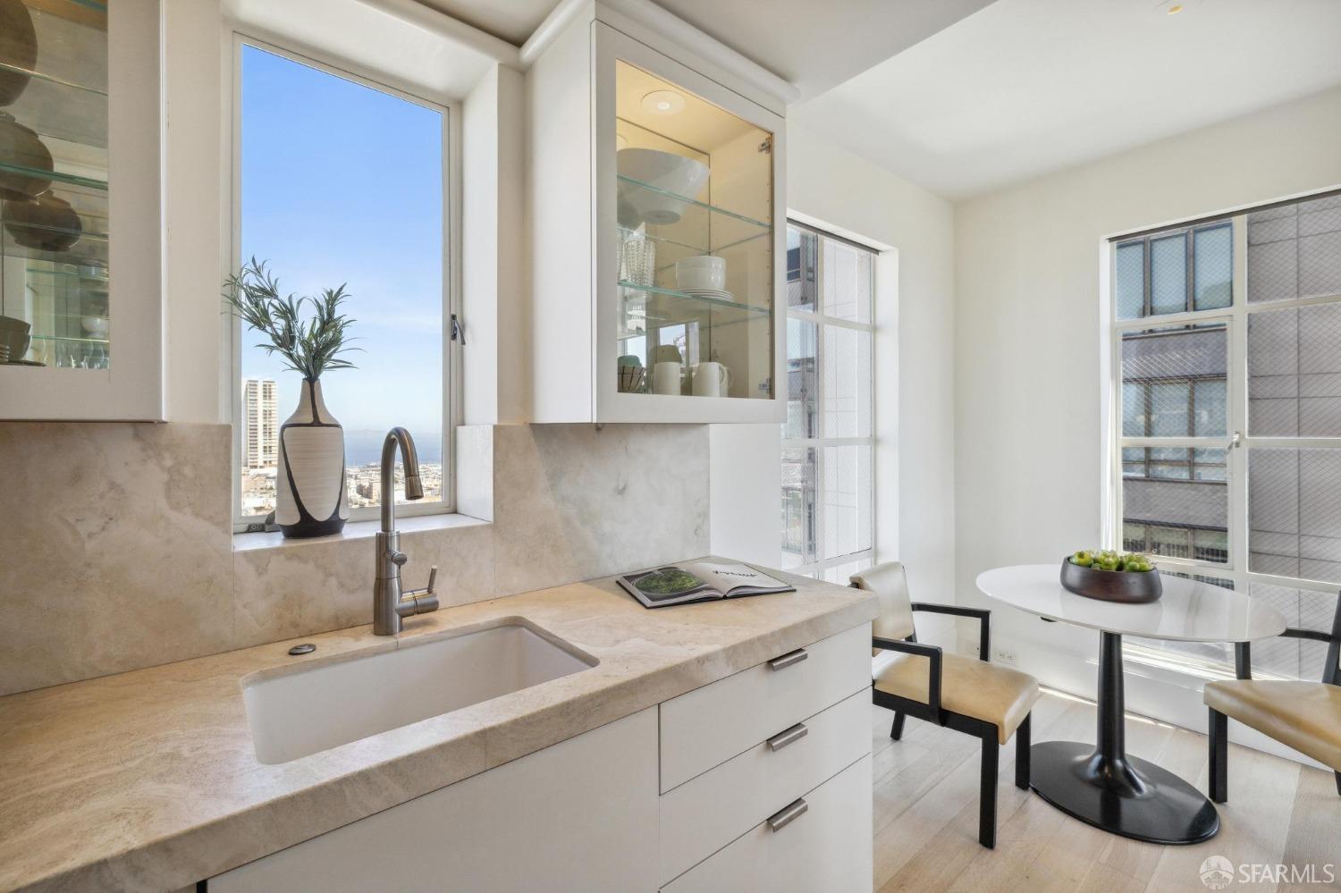 Detail Gallery Image 15 of 48 For 1190 Sacramento St #9,  San Francisco,  CA 94108 - 2 Beds | 2 Baths