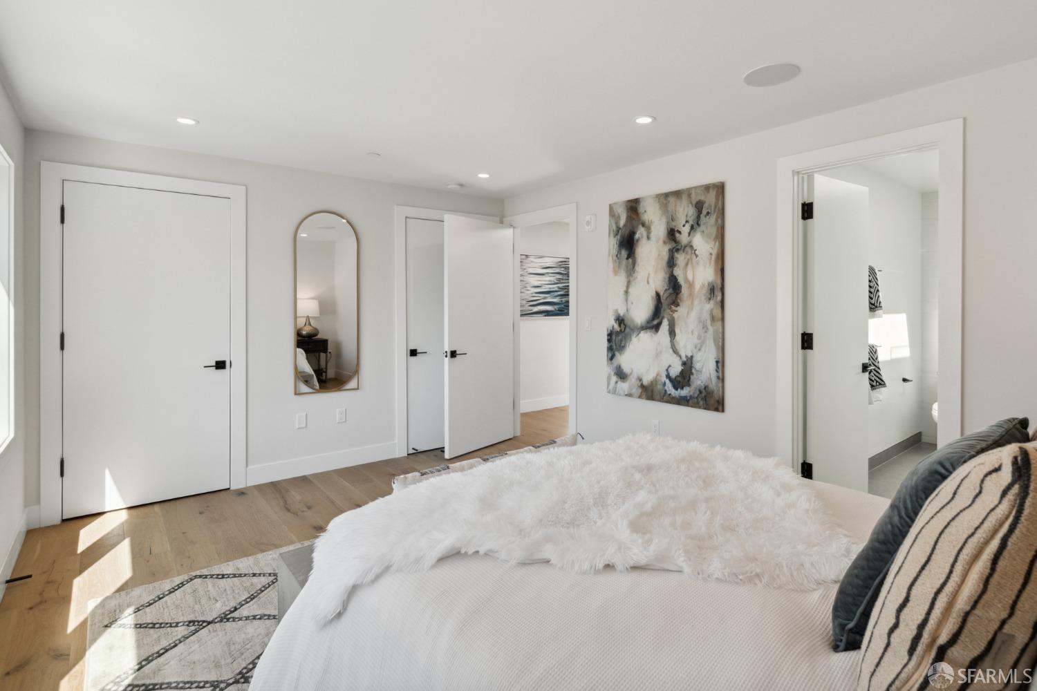 Detail Gallery Image 26 of 41 For 674 Capp St, San Francisco,  CA 94110 - 2 Beds | 2/1 Baths