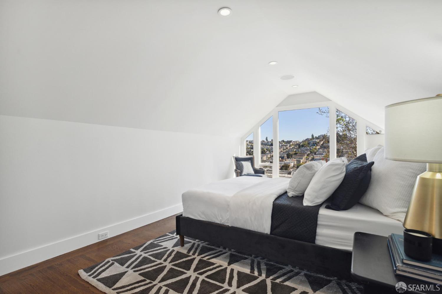 Detail Gallery Image 29 of 41 For 93 States St, San Francisco,  CA 94114 - 3 Beds | 2 Baths