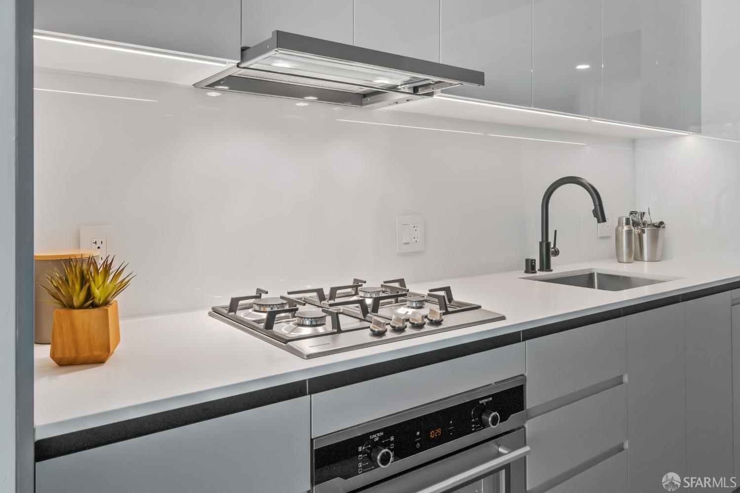 Detail Gallery Image 3 of 13 For 960 Market St #323,  San Francisco,  CA 94102 - 1 Beds | 1 Baths