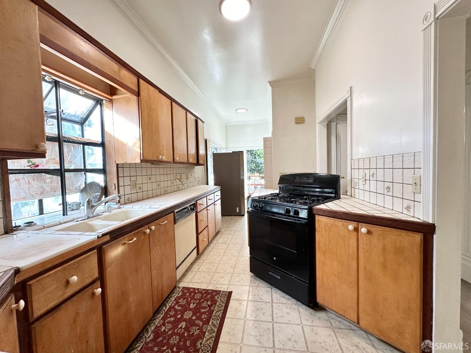 Detail Gallery Image 5 of 8 For 3224 Galindo St, Oakland,  CA 94601 - 2 Beds | 1 Baths