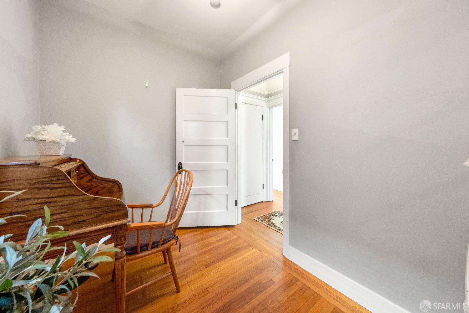 Detail Gallery Image 14 of 27 For 764 Cole St #4,  San Francisco,  CA 94117 - 2 Beds | 1 Baths