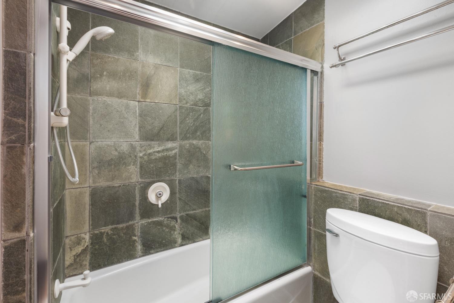 Detail Gallery Image 31 of 43 For 2932 Baker St, San Francisco,  CA 94123 - 2 Beds | 2 Baths