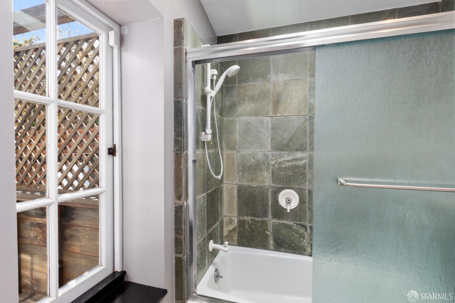 Detail Gallery Image 30 of 43 For 2932 Baker St, San Francisco,  CA 94123 - 2 Beds | 2 Baths