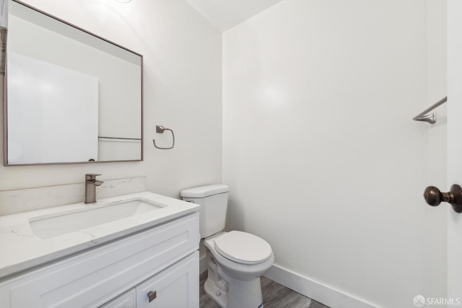 Detail Gallery Image 21 of 52 For 7 Embarcadero St #308,  Oakland,  CA 94607 - 2 Beds | 1/1 Baths