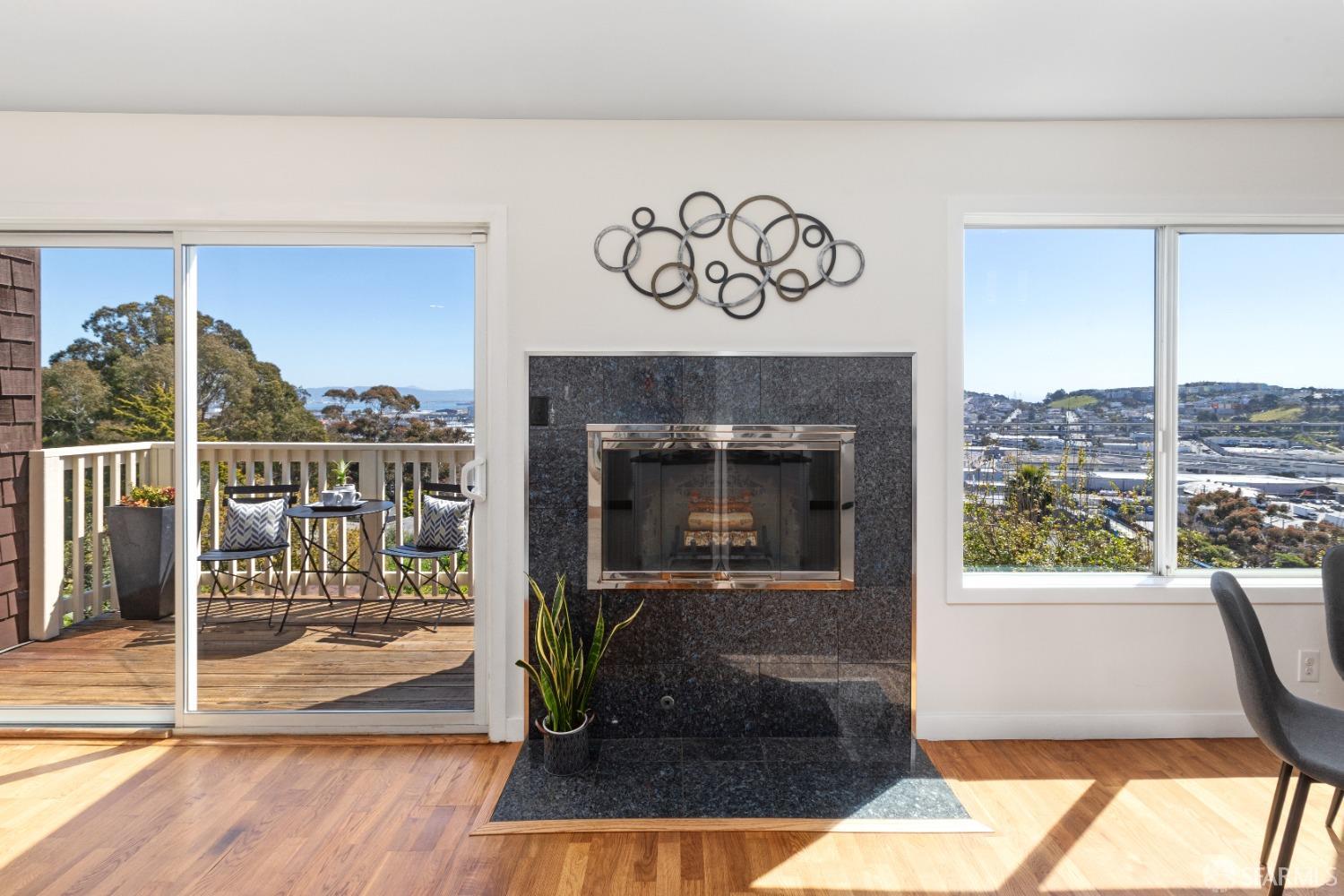 Detail Gallery Image 16 of 99 For 419 Franconia St, San Francisco,  CA 94110 - 4 Beds | 2 Baths