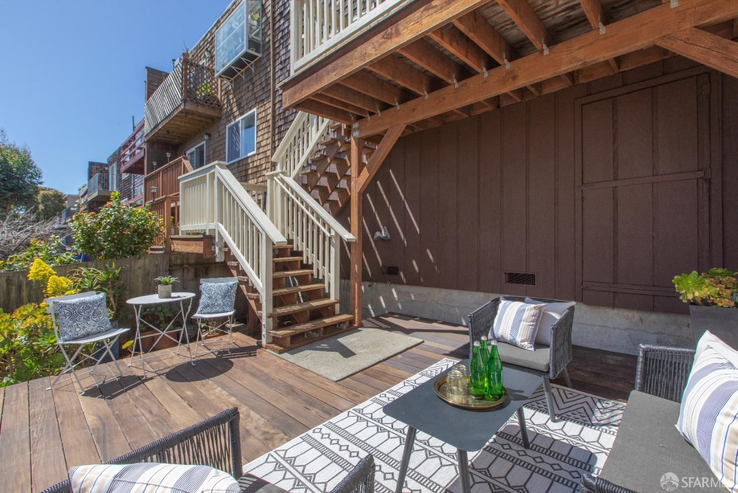 Detail Gallery Image 45 of 99 For 419 Franconia St, San Francisco,  CA 94110 - 4 Beds | 2 Baths